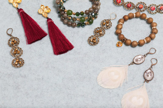 Accessorising Tips for Women: From Earrings to Bracelets