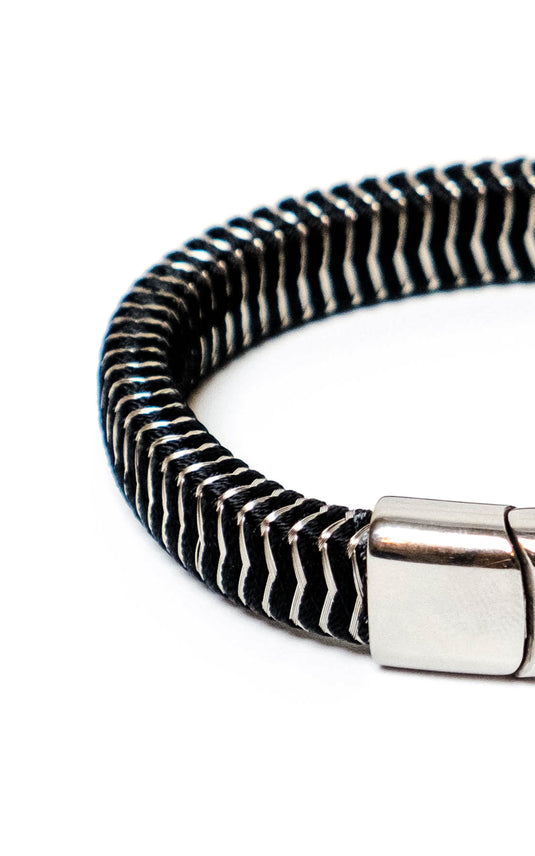 Chokore Wavy Leather Bracelet with Clasp