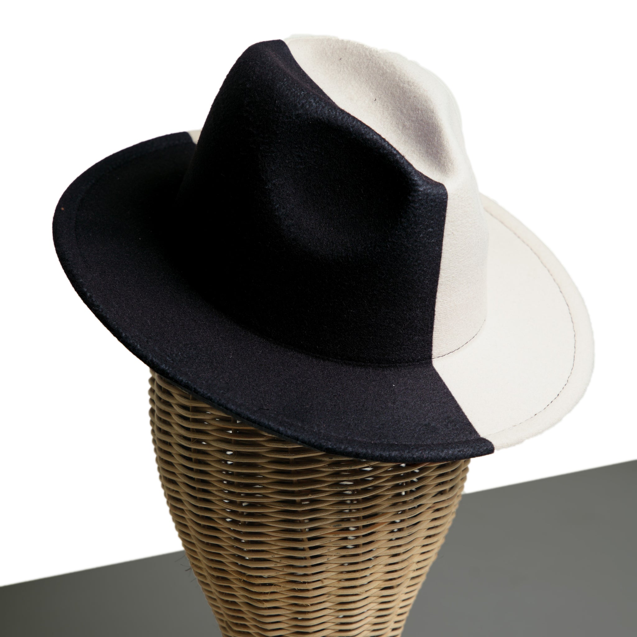 Chokore Half and Half Fedora Hat (Black & White)