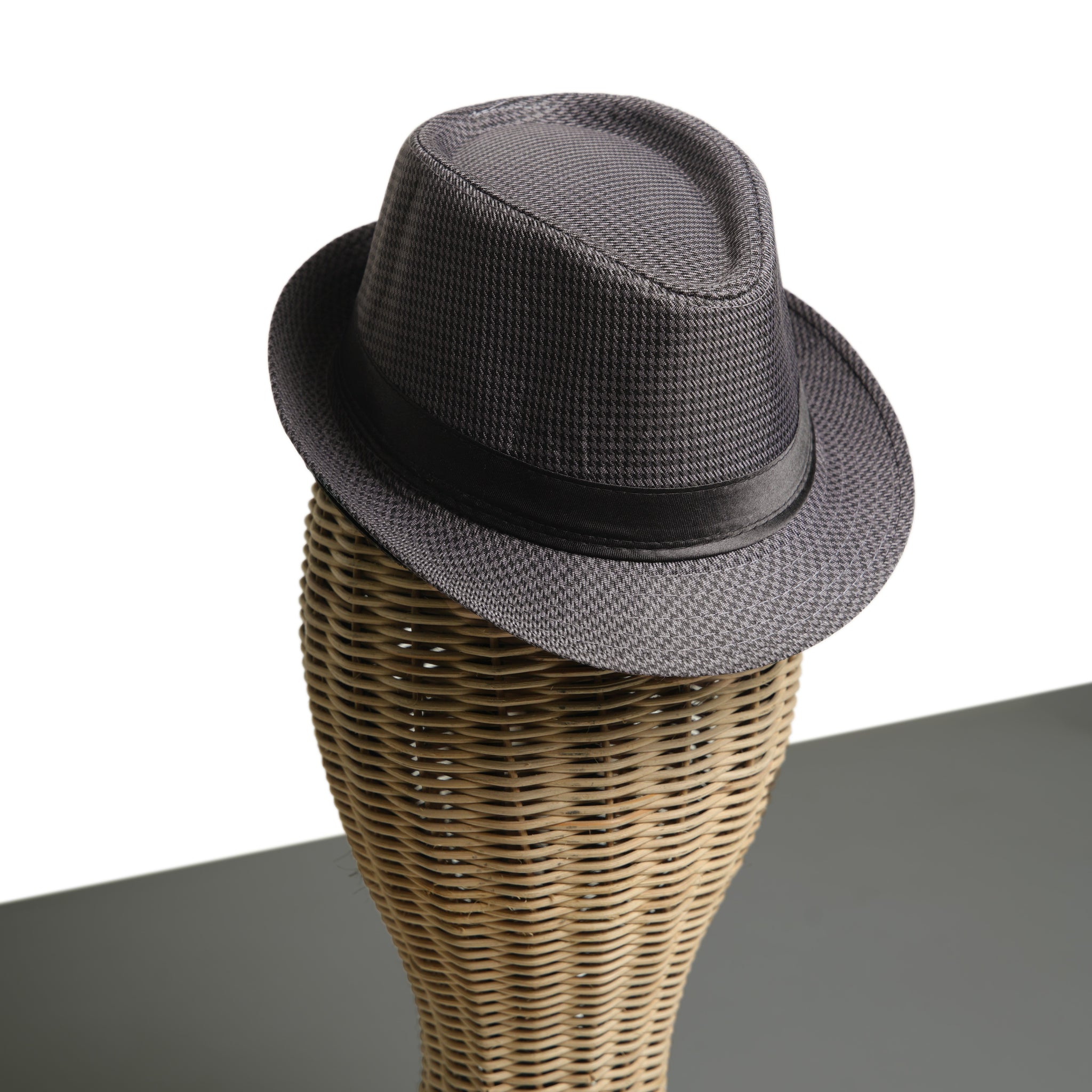 Chokore Fedora Hat in Houndstooth Pattern (Dark Grey)
