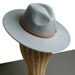Chokore  Chokore Fedora Hat with PU Leather Belt and Buckle (Light Gray)