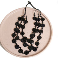 Chokore Chokore Multi-layer Long Coconut Shell Necklace (Black)