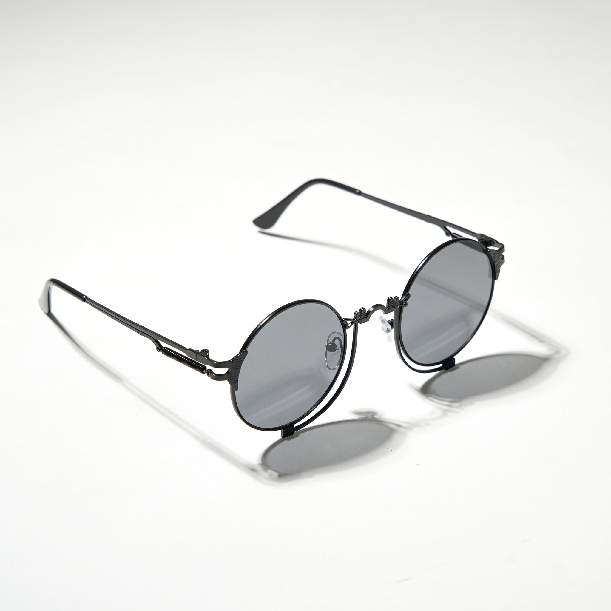 Chokore Vintage Round Metal Sunglasses (Black)