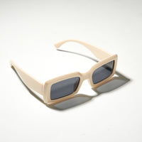 Chokore Chokore Retro Rectangular Sunglasses (Off-White)