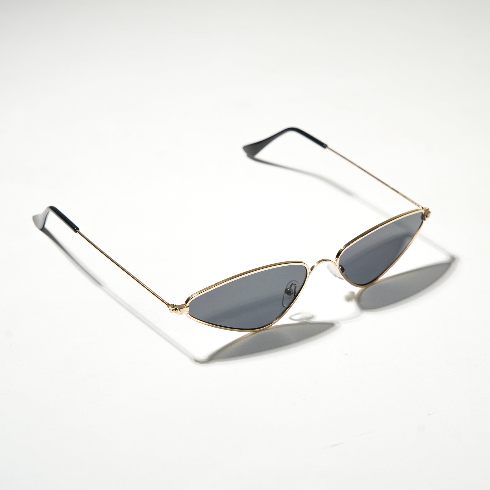 Chokore Triangular Cat-eye Metal Sunglasses (Black & Gold)