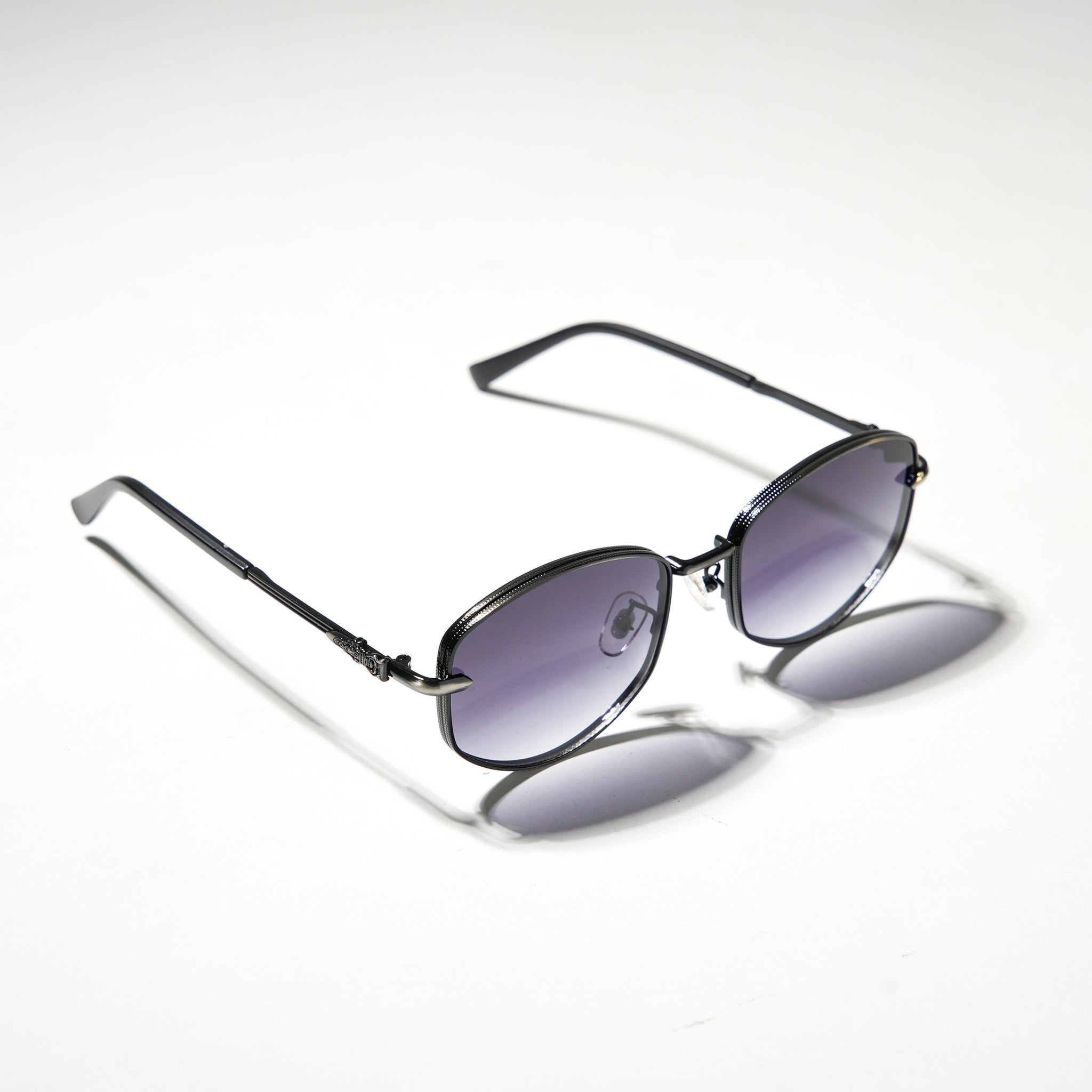 Chokore Classic Round Metal Sunglasses (Black & Gray)