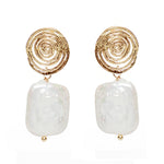 Chokore Chokore Gold Coil Baroque Freshwater Pearl Earrings (White) 