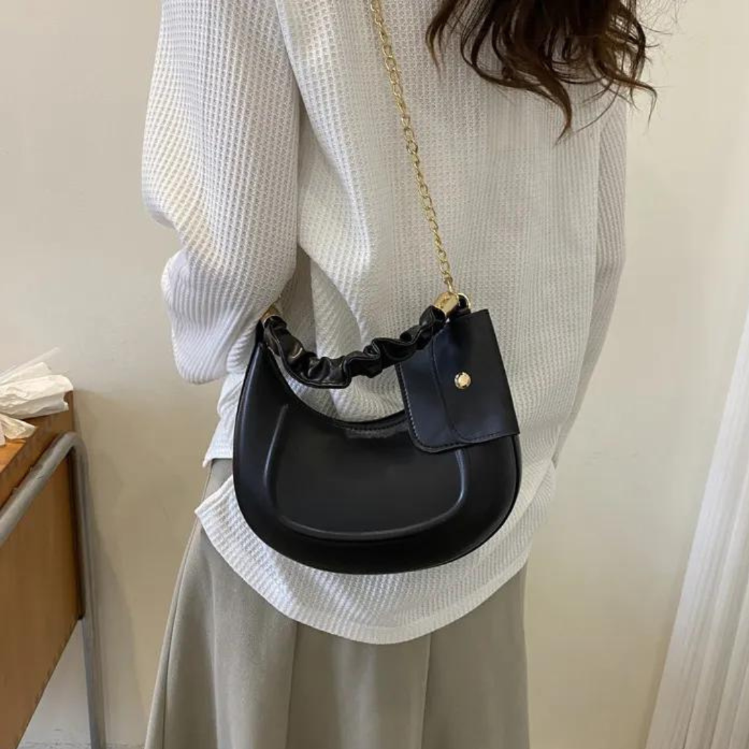 chokore Chokore Baguette Bag with Gold Chain (Black)