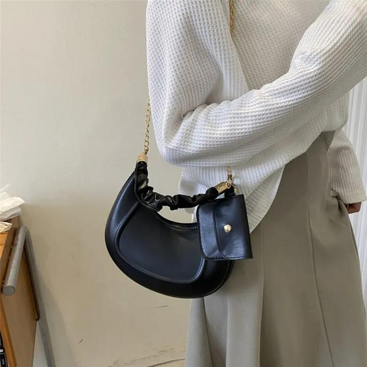 Chokore Chokore Baguette Bag with Gold Chain (Black) 