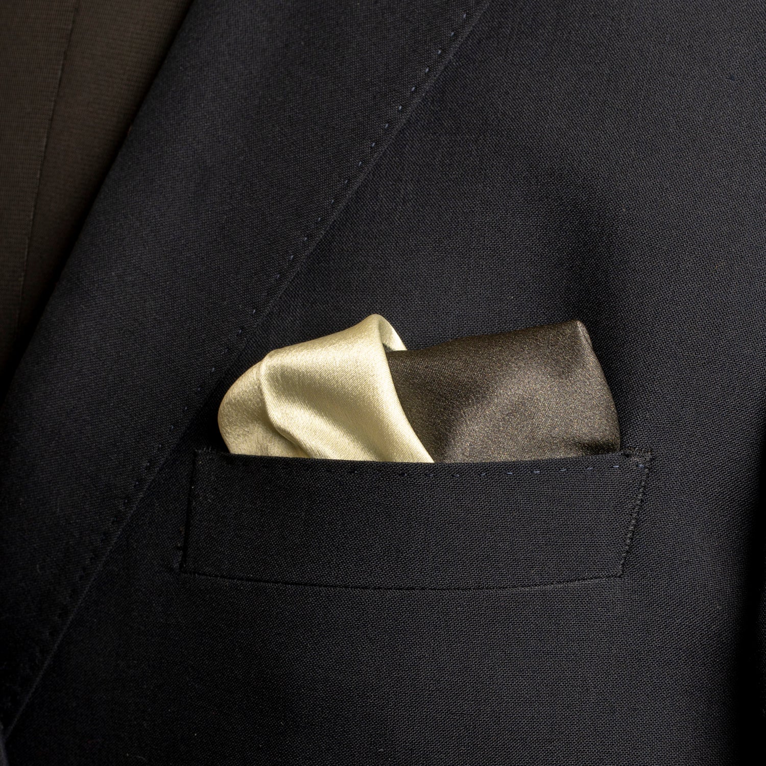 Chokore Grey Satin Silk pocket square from the Plaids Line