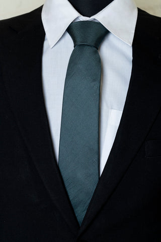 Chokore Green Silk Tie - Solid line - Chokore Green Silk Tie - Solid line