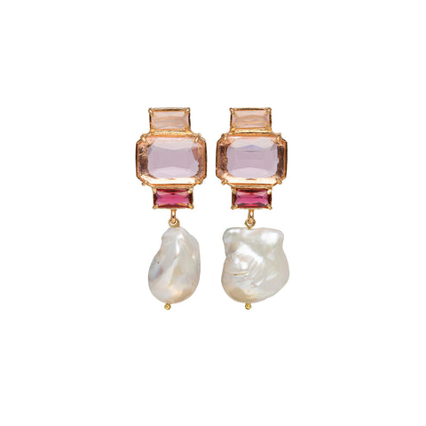 Shades of Pink Crystals with a Pearl Drop. Gold tone. - Shades of Pink Crystals with a Pearl Drop. Gold tone.